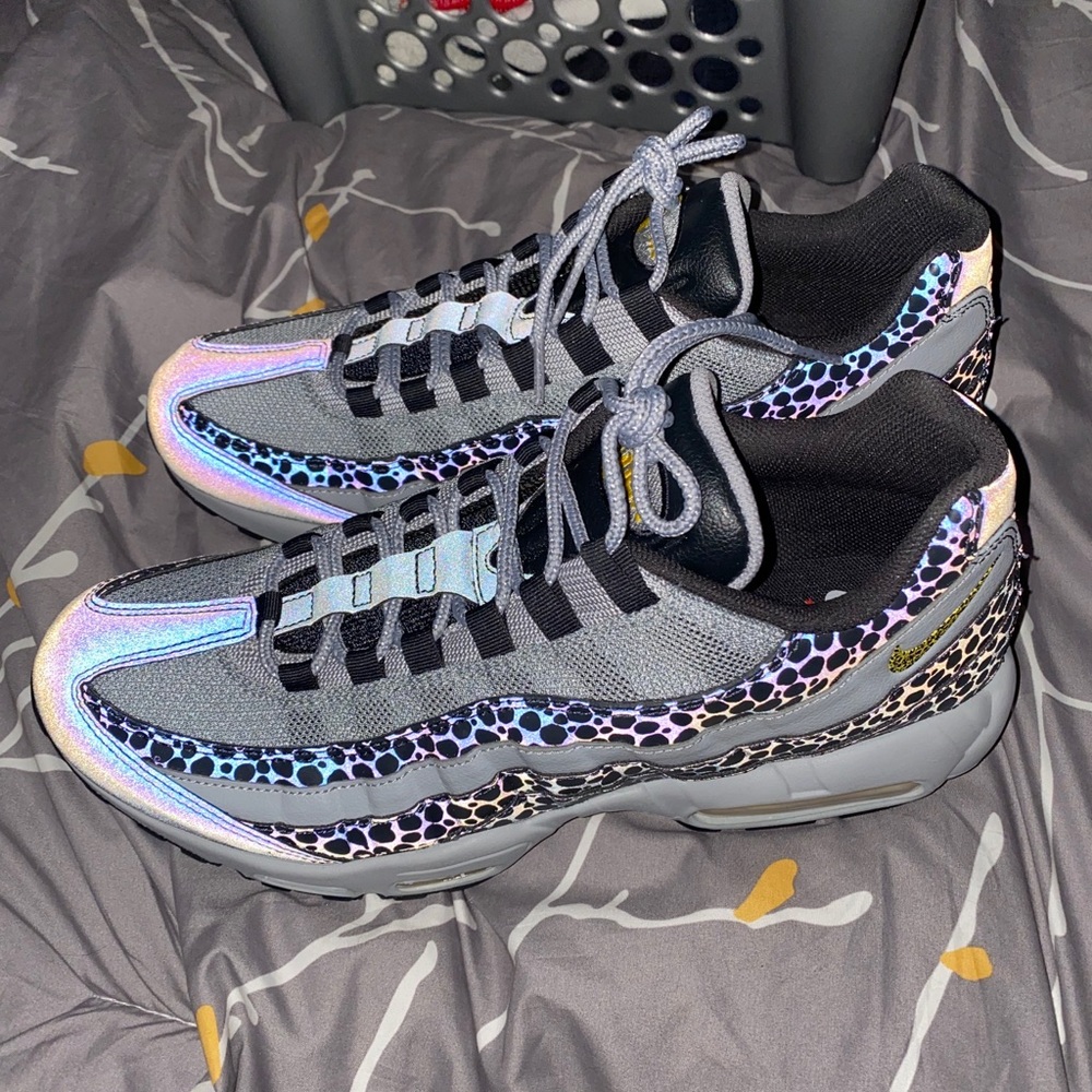 2 pairs of Men’s bike air max sz 12